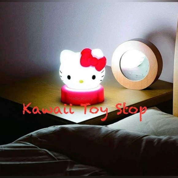Classic Hello Kitty Lamp - Sanrio - Picture 2 of 2